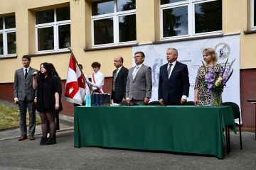 Zakończenie roku szkolnego 2024/25 w szkołach i placówkach oświatowych Powiatu Miechowskiego