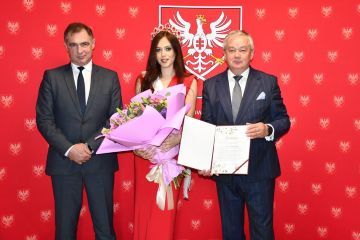 Polska Miss Województwa Małopolskiego na spotkaniu gratulacyjnym u Starostów Miechowskich
