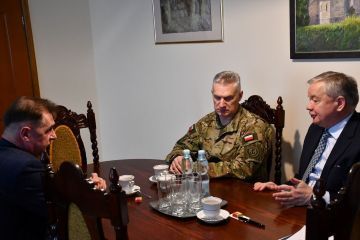 Spotkanie Starostów Miechowskich z dowódcą 11 Małopolskiej Brygady Obrony Terytorialnej