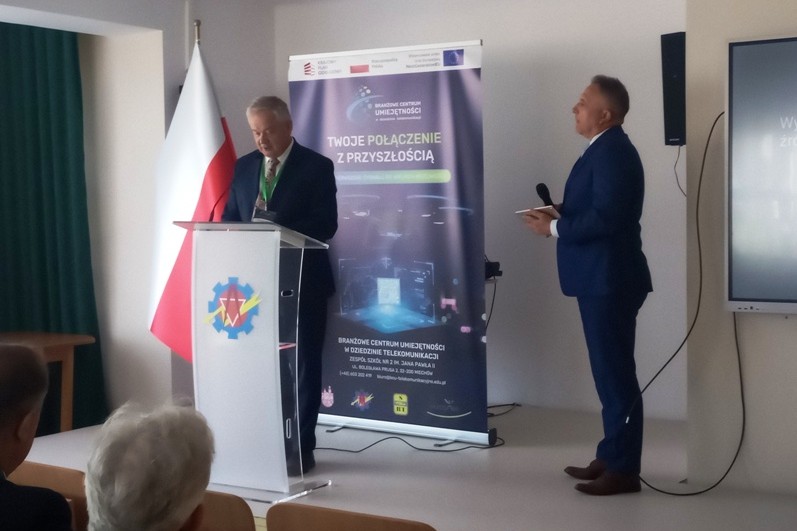 Telekomunikacja przyszłości – bezpieczeństwo, innowacje i nowe technologie – konferencja podsumowująca
