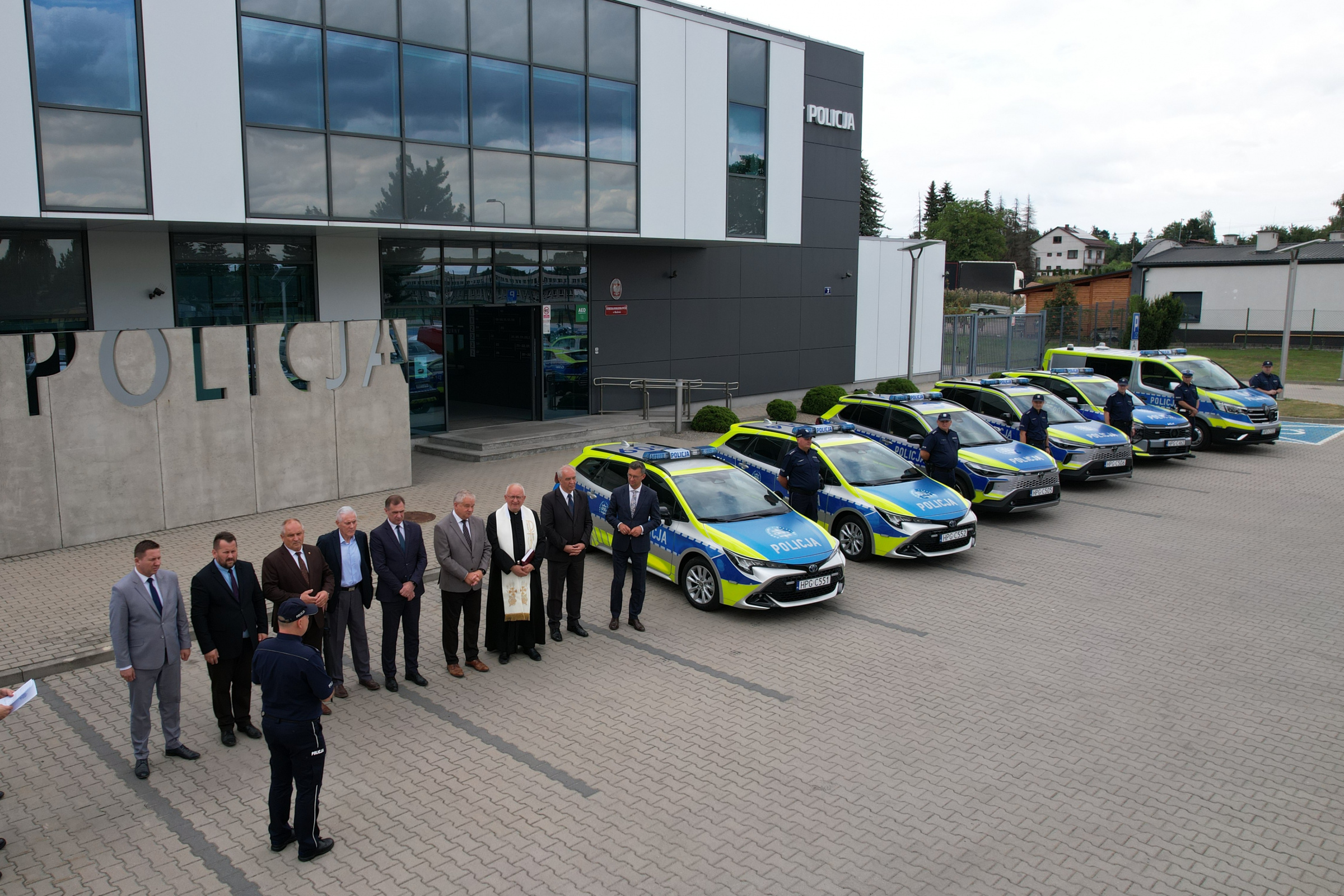 Nowe radiowozy dla Komendy Powiatowej Policji w Miechowie