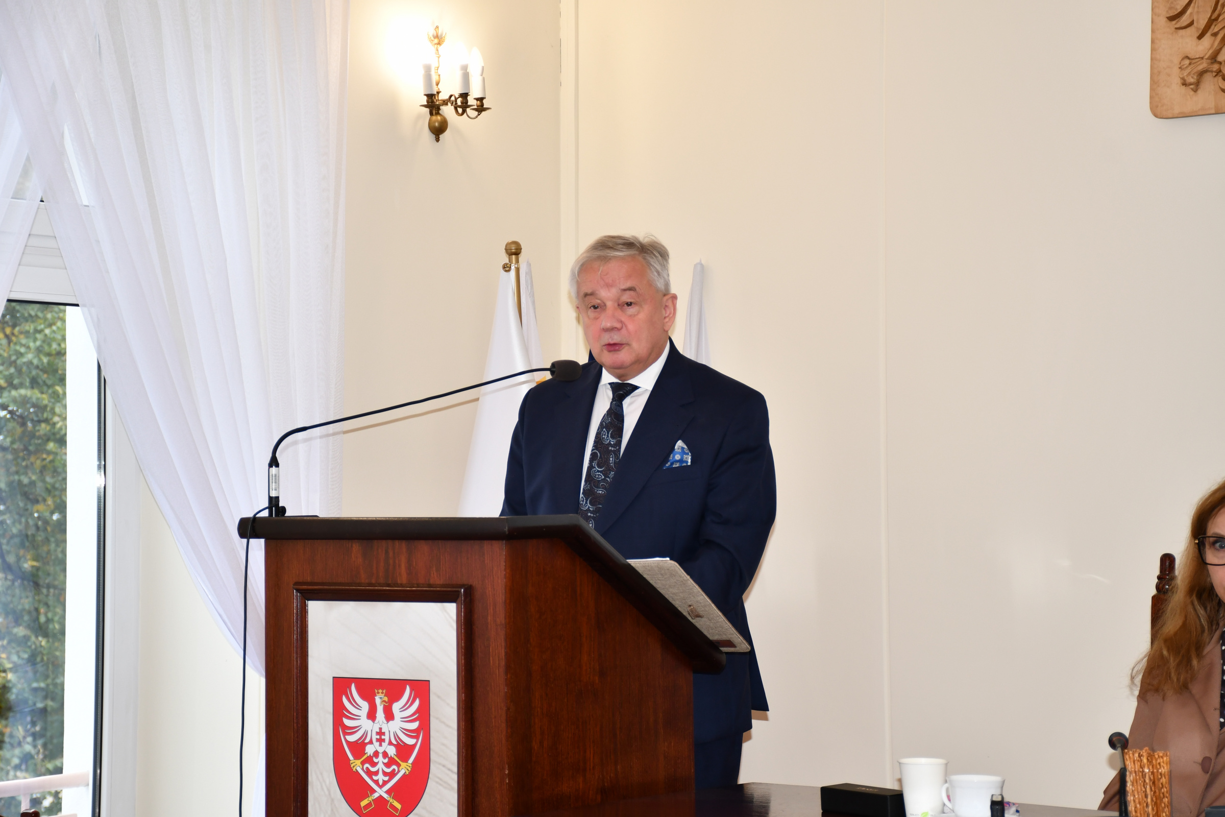 XXVII Sesja Rady Powiatu Miechowskiego &ndash; o sytuacji na rynku pracy