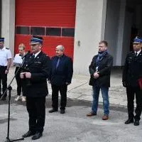 Komendant KP PSP Michał Majda dziękuje strażakom ochotnikom za ich służbę przeciw rozprzestrzenianiu się koronawirusa