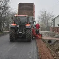 Przebudowa drogi powiatowej w Pstroszycach II z udziałem Funduszu Dr&oacute;g Samorządowych