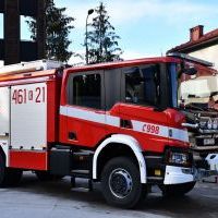 Nowy w&oacute;z miechowskiej komendy straży gotowy do uroczystego apelu