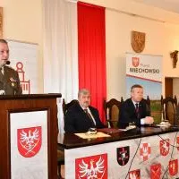 Mieszkańcy naszego powiatu odznaczeni &bdquo;Za zasługi dla obronności kraju&rdquo;