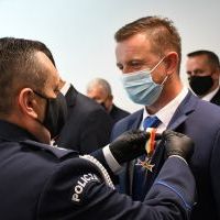 Wicestarosta Paweł Osikowski odznaczony Złotym Medalem za zasługi dla NSZZ Policjant&oacute;w woj. małopolskiego