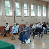 Starosta Jacek Kobyłka życzy sukces&oacute;w w nauce słuchaczom Szkoły Policealnej ZS Nr 1 w Miechowie