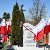 Pomnik Rodziny Barank&oacute;w z Siedlisk przy Kościele św. Krzyża w Miechowie