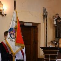 Mszę św. w Kościele św. Krzyża w intencji zamordowanej Rodziny Barank&oacute;w i ukrywanych przez nich Żyd&oacute;w odprawił ks. proboszcz Franciszek Siarek