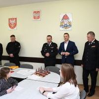 Wicestarosta Paweł Osikowski życzy przysłowiowego połamania pi&oacute;r uczestnikom OTWP Miech&oacute;w 2022
