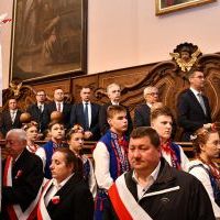 231. rocznica uchwalenia Konstytucji 3 Maja - włodarze samorządów Powiatu Miechowskiego na Mszy św. w miechowskiej bazylice