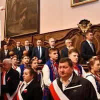 231. rocznica uchwalenia Konstytucji 3 Maja - włodarze samorząd&oacute;w Powiatu Miechowskiego na Mszy św. w miechowskiej bazylice