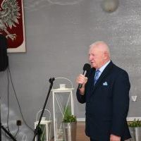 Przewodniczący Rady Gminy Charsznica Zdzisław Uchto składa życzenia i gratulacje dla charsznickich Jubilat&oacute;w