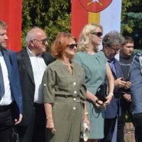 Samorządowcy, komendanci służb i dyrektorzy szk&oacute;ł witają 