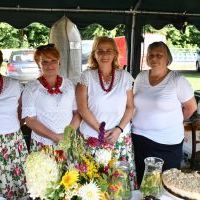 Stoisko dożynkowe KGW Tochoł&oacute;w