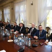 Rada Powiatu Miechowskiego na październikowej sesji poświęconej oświacie