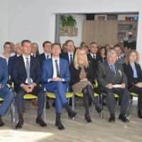 Uroczyste otwarcie Centrum Wsparcia Os&oacute;b Niepełnosprawnych i ich Rodzin w Strzeżowie II z udziałem m.in. Starost&oacute;w Powiatu Miechowskiego