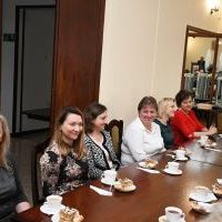 Z uśmiechami na twarzach pracownicy Starostwa Powiatowego w Miechowie wkraczają w 2023 rok