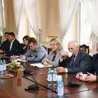 Samorządowcy Powiatu Miechowskiego na szkoleniu dotyczącym odbudowy zabytk&oacute;w z 