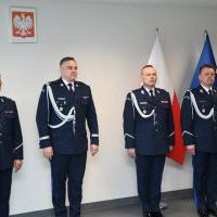 Komendanci policji - wojew&oacute;dzki oraz odchodzący na emeryturę i nowy w KPP Miech&oacute;w