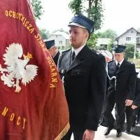 100-lecie OSP Wielkanoc - wprowadzenie do Kościoła NMP w Gołczy