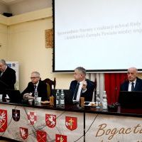 Sprawozdanie Starosty Miechowskiego z działalności międzysesyjnej