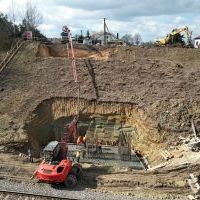 Nad linią LHS w Uniejowie Rędziny powstaje wiadukt