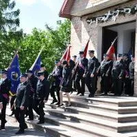 100-lecie OSP Pstroszyce I - wymarsz pododdział&oacute;w OSP