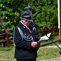 100-lecie OSP Pstroszyce I - rys historyczny czyta druh prezes Władysław Szumera