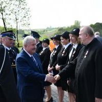 100-lecie OSP Pstroszyce I - Starosta Jacek Kobyłka gratuluje odznaczonym