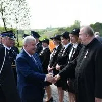 100-lecie OSP Pstroszyce I - Starosta Jacek Kobyłka gratuluje odznaczonym
