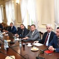 Rada Powiatu Miechowskiego na sesji poświęconej drogownictwu