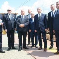 Minister Andrzej Adamczyk z samorządowcami Powiatu Miechowskiego na dworcu PKP w Miechowie