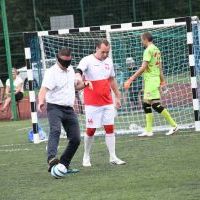 Wicestarosta Paweł Osikowski przekonał się jak trudną dyscypliną jest Blind Football