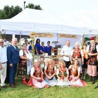 Dożynki Powiatowe Przybysławice 2023 - przy stoisku Gminy Charsznica