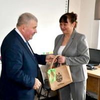 Życzenia i gratulacje Starosty Miechowskiego Jacka Kobyłki na otwarciu biblioteki w Dziaduszycach