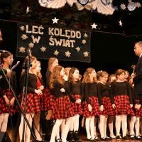Leć kolędo w świat 2023 - puchar i podziękowania dla zespołu z Alwerni