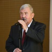 Starosta Miechowski Jacek Kobyłka żegna absolwentów ZS Nr 1