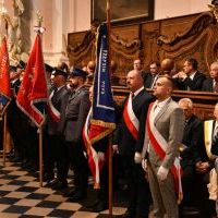 Miechowskie Święto Uchwalenia Konstytucji 3 Maja - poczty sztandarowe i samorządowcy na Mszy św.