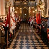 Miechowskie Święto Uchwalenia Konstytucji 3 Maja - poczty sztandarowe uświetniły obchody