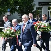 Miechowskie Święto Uchwalenia Konstytucji 3 Maja - włodarze samorząd&oacute;w powiatu oraz Miechowa