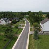 Wyremontowana droga powiatowa przez Przysiekę w Gminie Kozłów