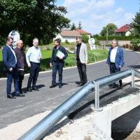 Zarząd Powiatu Miechowskiego na drodze powiatowej w Nieszkowie