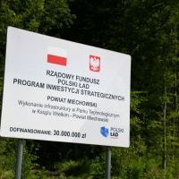 Tablica informacyjna realizacji inwestycji przy Parku Technologicznym w Gminie Książ Wielki 