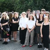 Zakończenie roku szkolnego w LO Miech&oacute;w - uczniowie