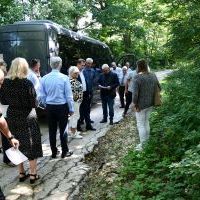 W czasie wyjazdowego posiedzenia Komisji, Radni powiatowi sprawdzili stan uszkodzonych dr&oacute;g
