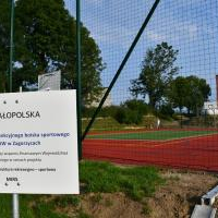 Nowe boisko w Zagorzycach w ramach projektu pn. &bdquo;Małopolska infrastruktura rekreacyjno - sportowa - MIRS&rdquo;. 