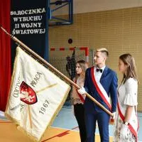 Sztandar ZS Nr 1 w Miechowie