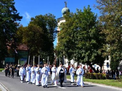 Uroczysta procesja do bazyliki Grobu Bożego